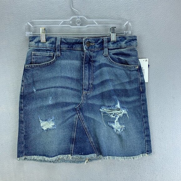 Arizona Jean Company Dresses & Skirts - Arizona Jean Skirt Womens Juniors 7 Distresed Ripped Raw‎ Hem Denim Medium Wash